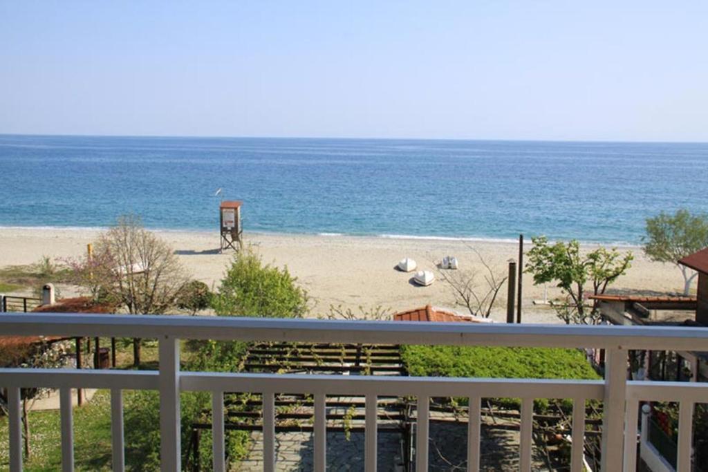Fasoli Studios Paralia Pantaleimonos Rum bild